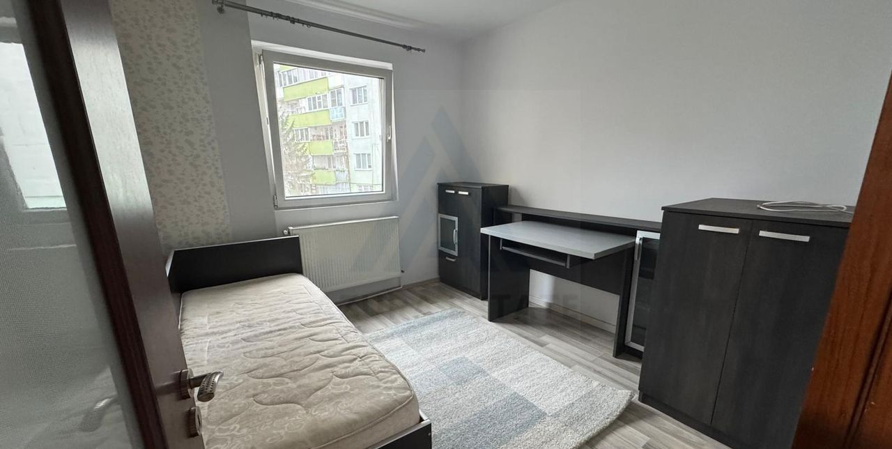 Apartament renovat 3 camere 2 dormitoare pivnita in zona Mihai Viteazu - Poză 6
