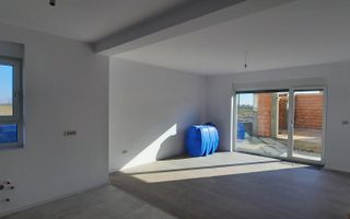 SAD  cu 2 camere si loc de parcare - Poză 1