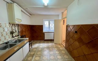Apartament cu 3 camere, pregatit pentru renovare in Zorilor - Poză 4