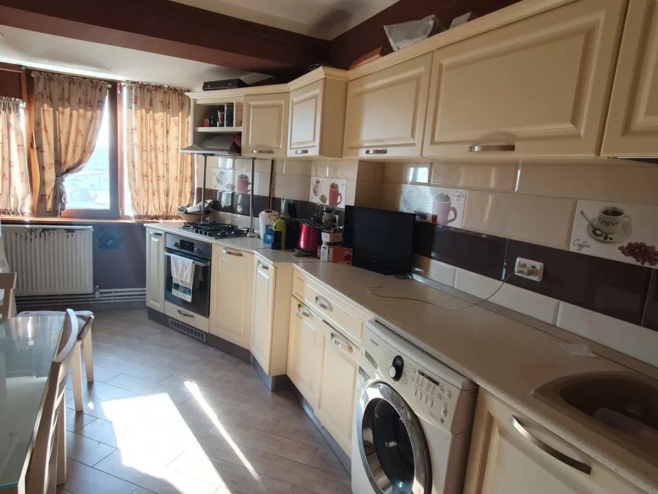 Apartament 3 camere decomandat, Faleza - Poză 1