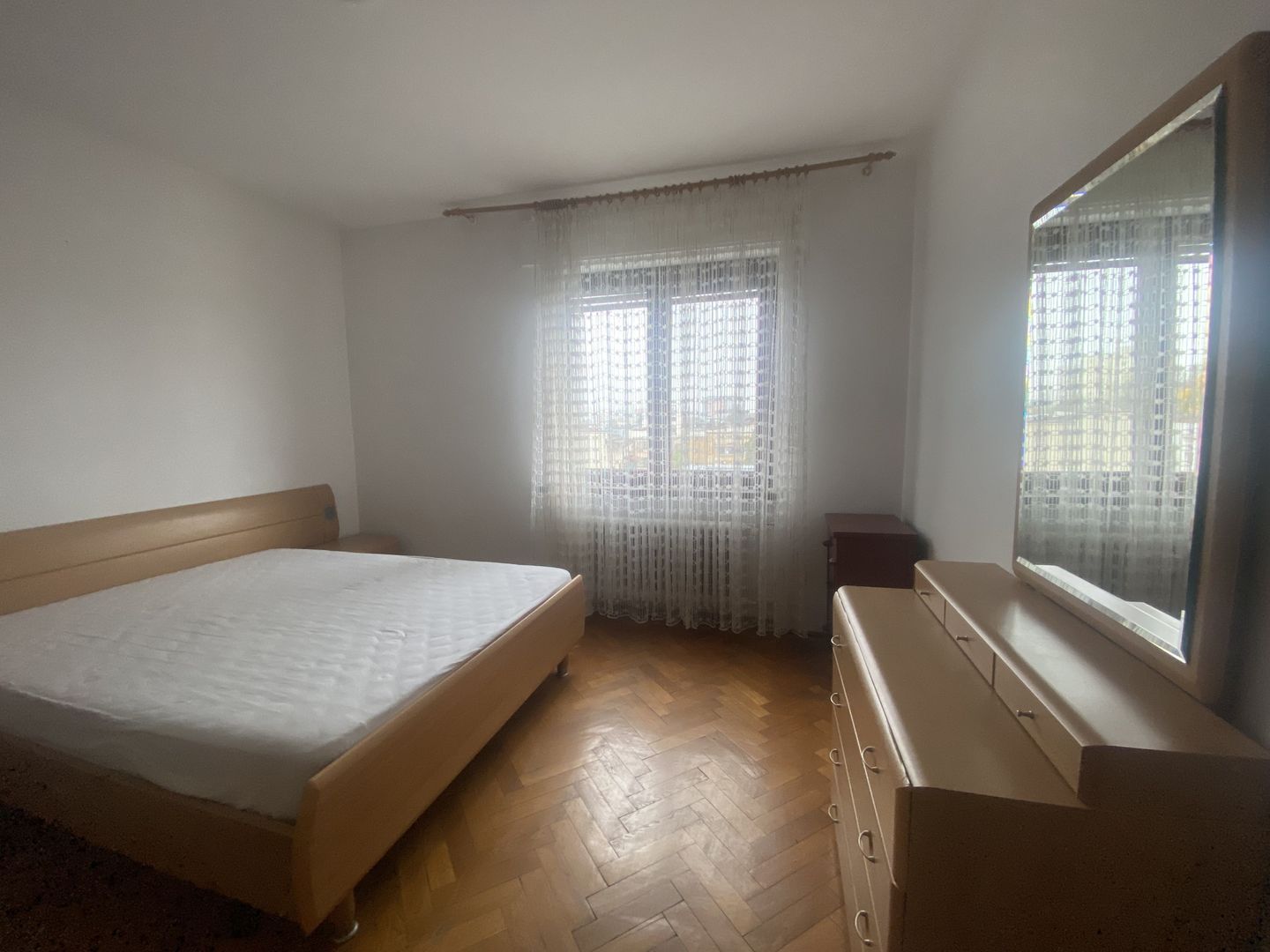 Apartament superb de vanzare, patru camere, zona Vatra Luminoasa, 350.000€ - Poză 15