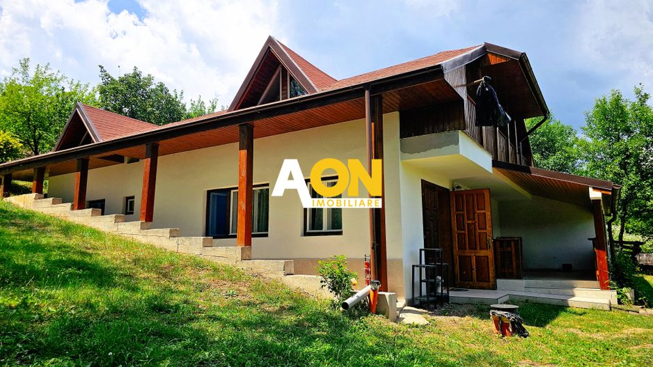 Casa tip cabana de vacanta, 5 camere, 2300 mp teren, zona Schit - Poză 2