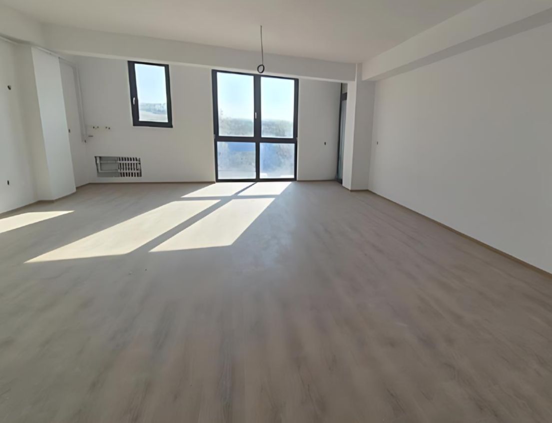 Apartament 2 camere bloc nou Cetate et.1 58 mp. - Poză 1