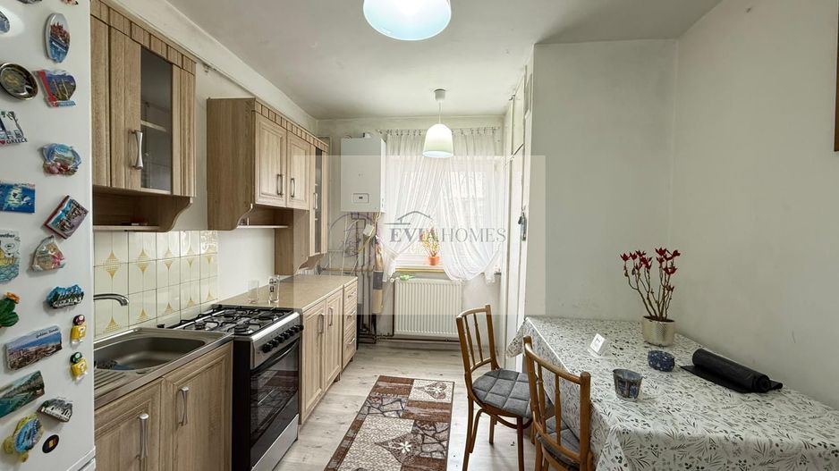 3 camere decomandate / 2 bai/ Zona Profi Zorilor - Poză 3