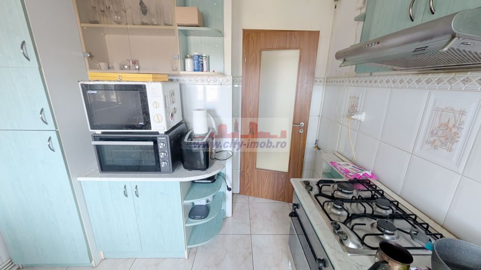 Vanzare Apartament 3 camere Curtea de Arges, Judetul ARGES - Poză 11