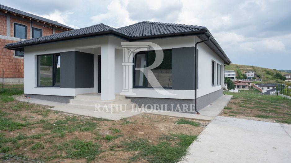 Casă modernă de vânzare | 3 dormitoare | Teren 750 mp | Oradea - Poză 1