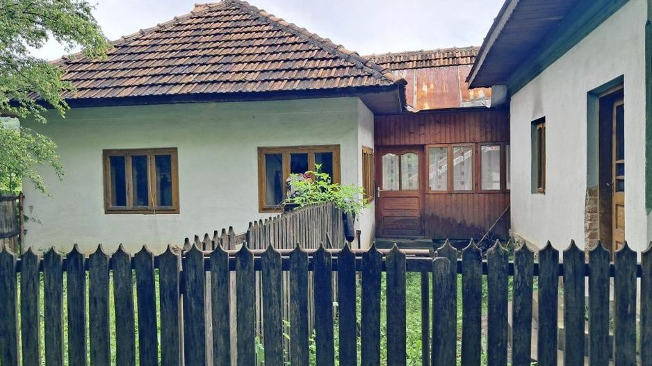 Casă și teren intravilan Polovragi - Poză 2