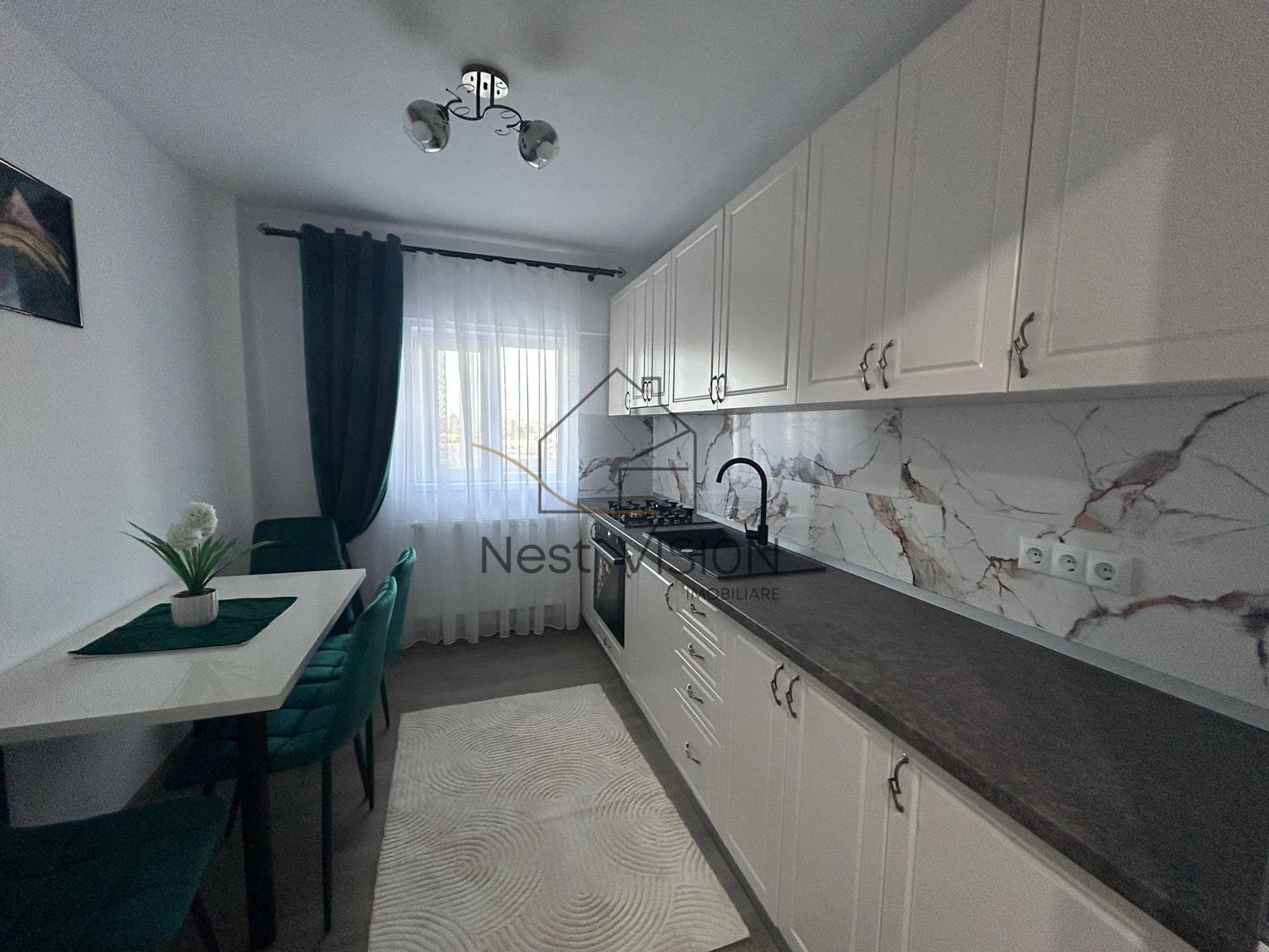 Spatios si gata de mutat | 2 camere | balcon + pivnita | Strand - Poză 5