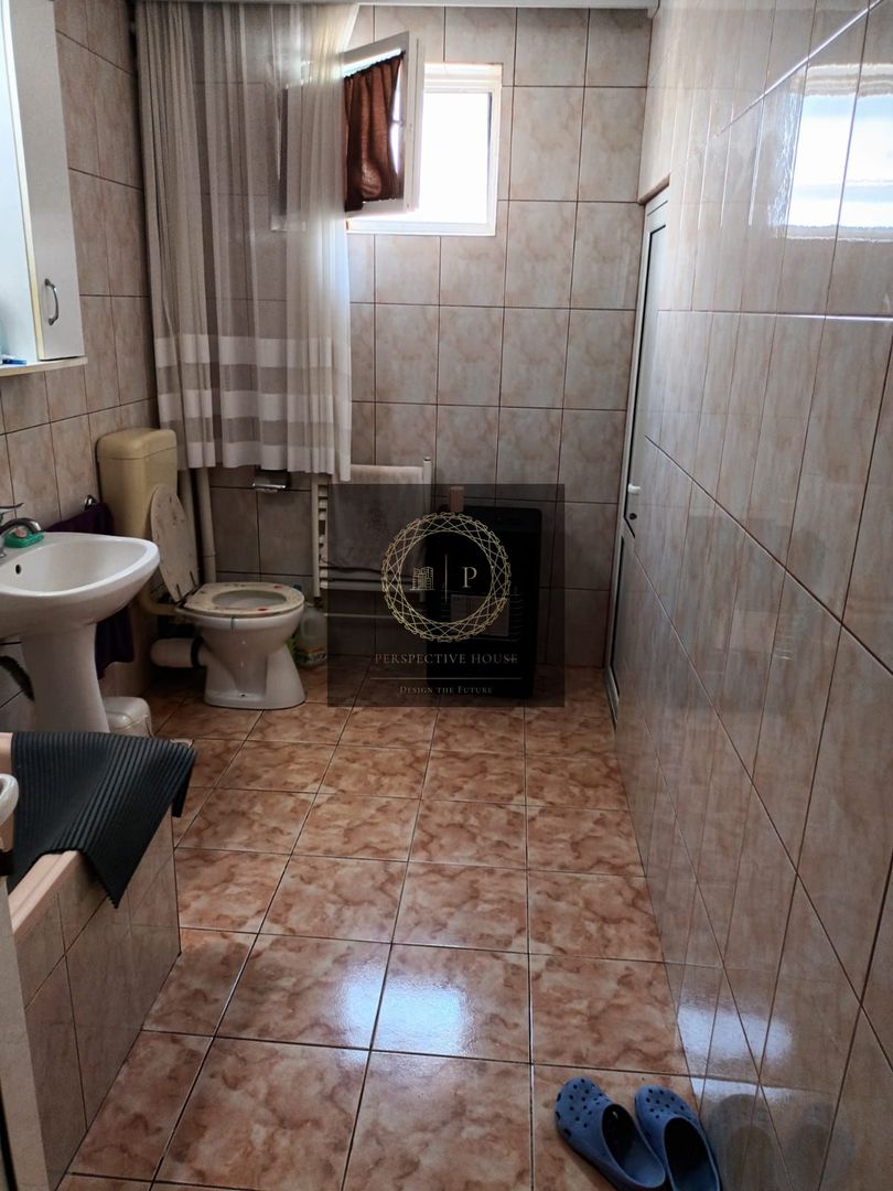 Casa individuala D+P+E in Cetate - Schit - la asfalt - Poză 4