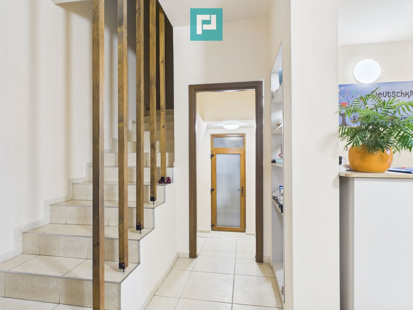 Casă  spațioasă cu 5 camere, Aradului - Poză 8