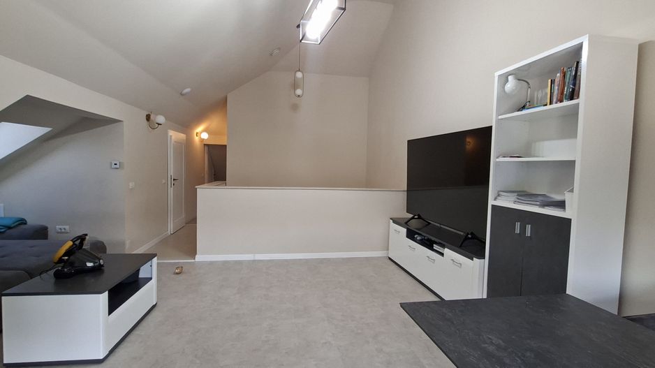 Vila spatioasa cu piscina - Dumbravita/Padurea Verde - Poză 33