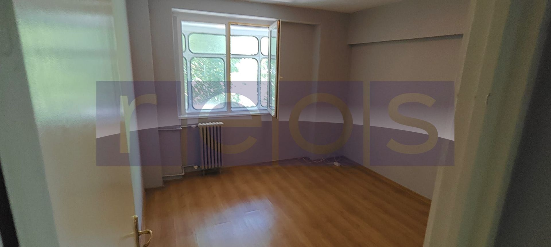 VANZARE 3 CAMERE -DECOMANDAT TINERETULUI - Poză 1