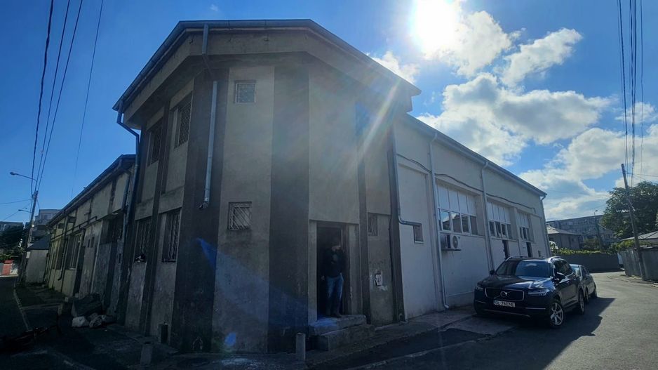 Spatiu comercial / Atelier creatie – 50 mp, parter + etaj – 39.000€ – - Poză 1