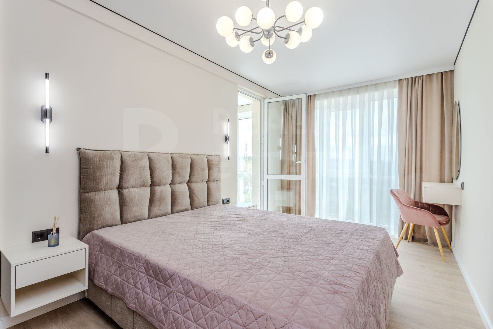 Vânzare, apartament,3 camere, Strada Nicolae Milescu Spătarul, Ciocana - Poză 11