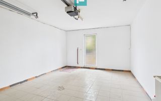 Vilă cu 5 camere pentru investiții în Dumbrăvița - Poză 10