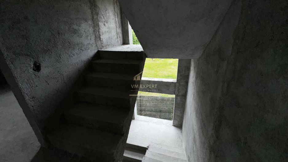 VILA 5 CAMERE, ZONA ULTRA CENTRALA, CAMPULUNG MUSCEL, TEREN 500 MP - Poză 18