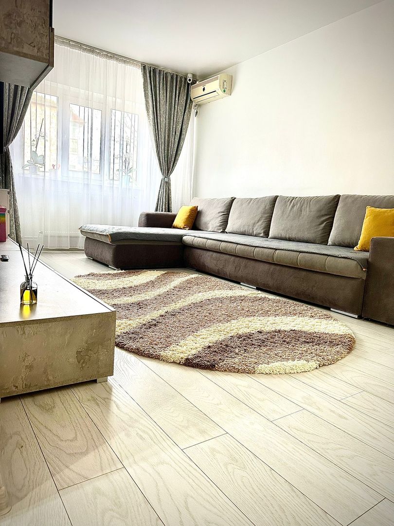 Lipovei | 3 Camere | Decomandat | Etaj Intermediar. - Poză 1