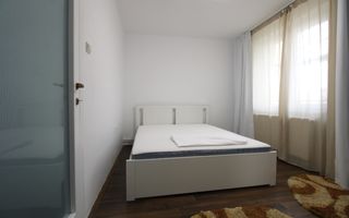 Piata 700; centrala proprie, la prima inchiriere dupa renovare. - Poză 6