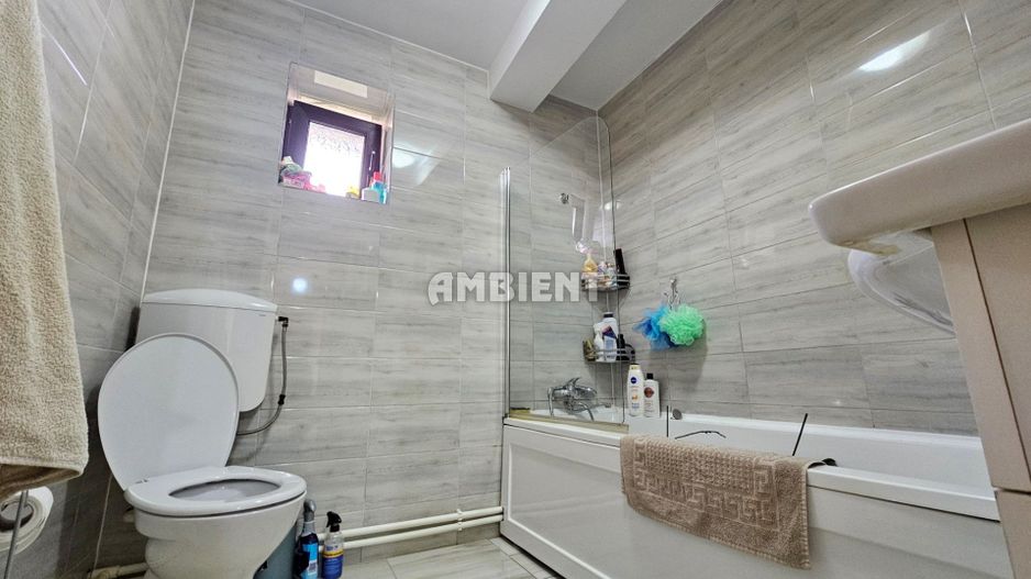 CASĂ individuală  P+M, teren 1400 mp, zona BRODOC; - Poză 8