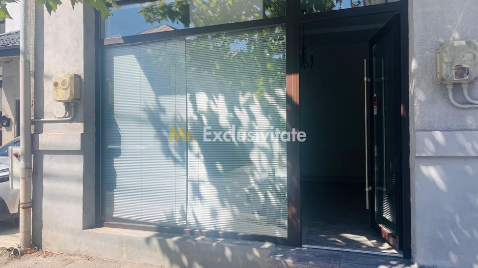 Spatiu stradal, central, cu vad comercial si vizibilitate excelenta - Poză 20