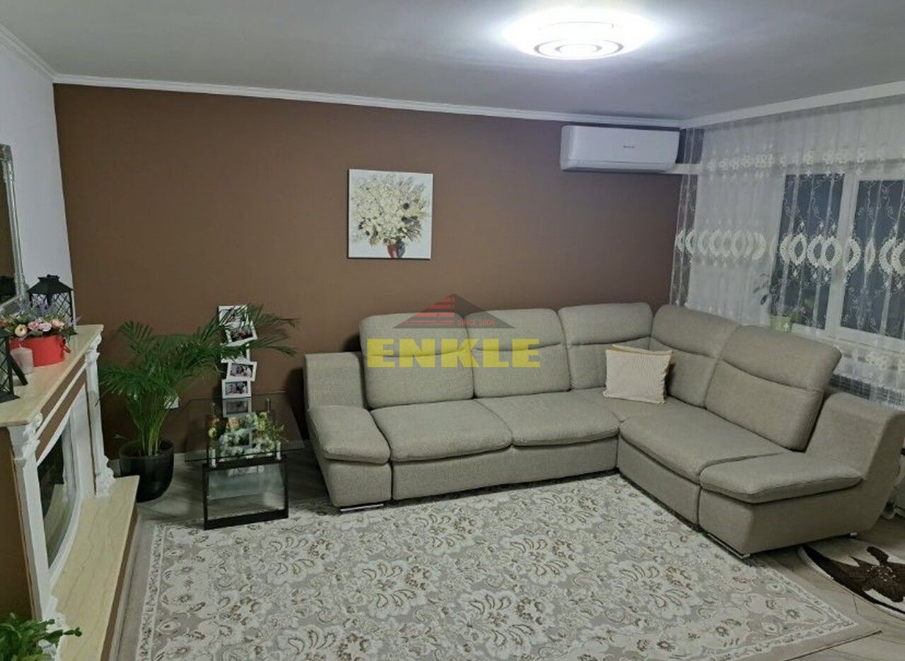 Apartament 3 camere, Zona Stejari, etaj 1 - Poză 1