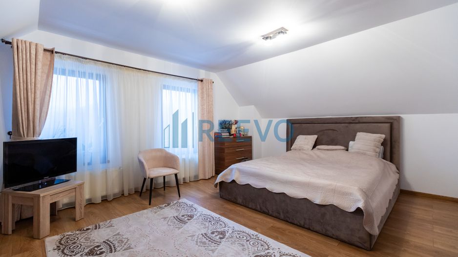 Casă/Vilă de vânzare în Trebeș, Mărgineni, jud Bacău - Poză 5