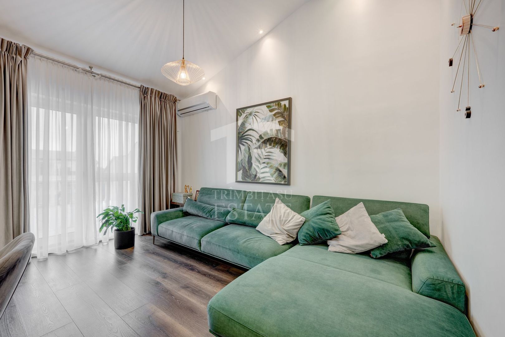 3 Camere  Mobilat Utilat Complet  Parcare  Boxa Terasa superba - Poză 7
