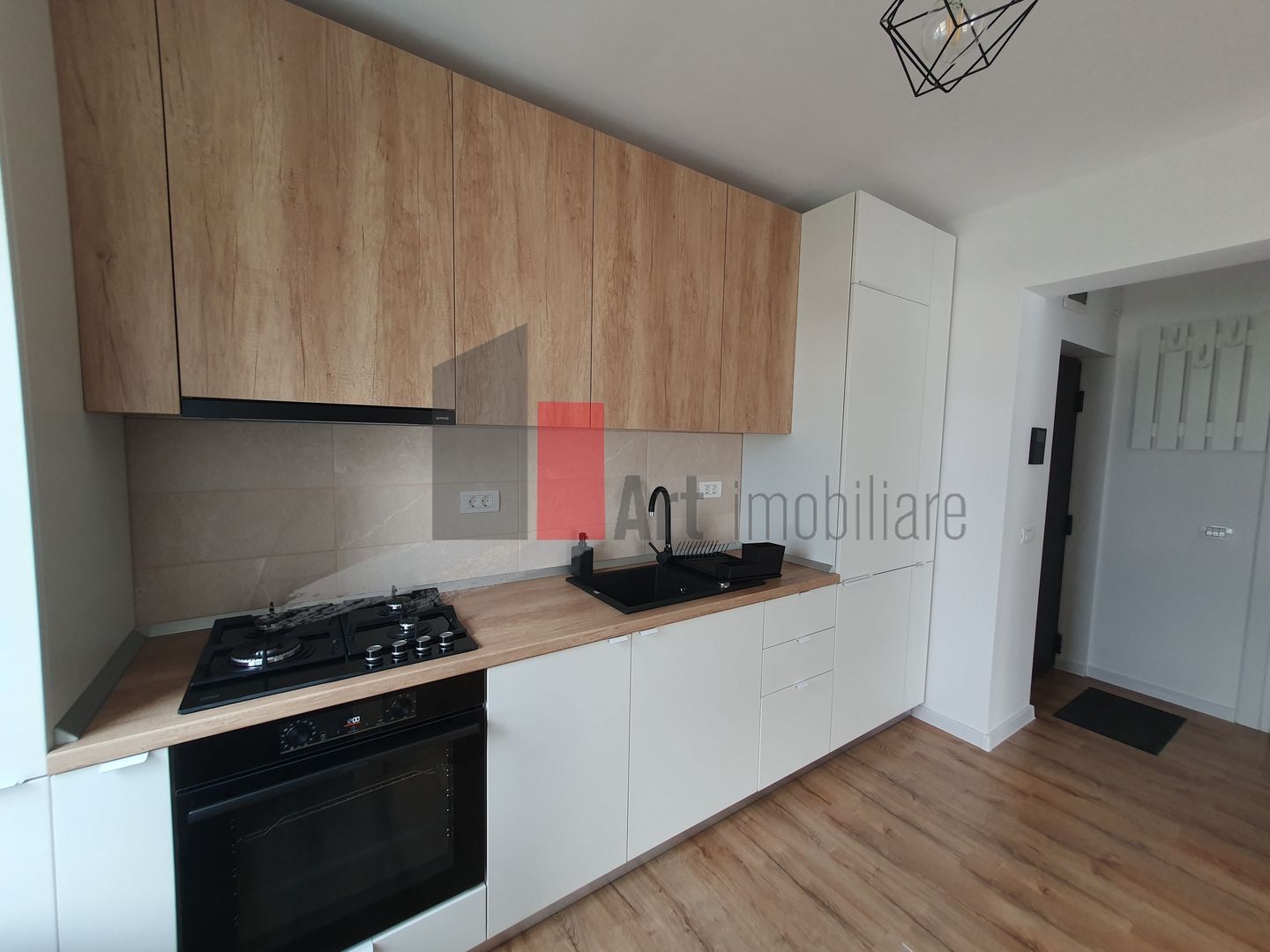 Inchiriere Apartament 2 Camere Panorama City - Poză 4
