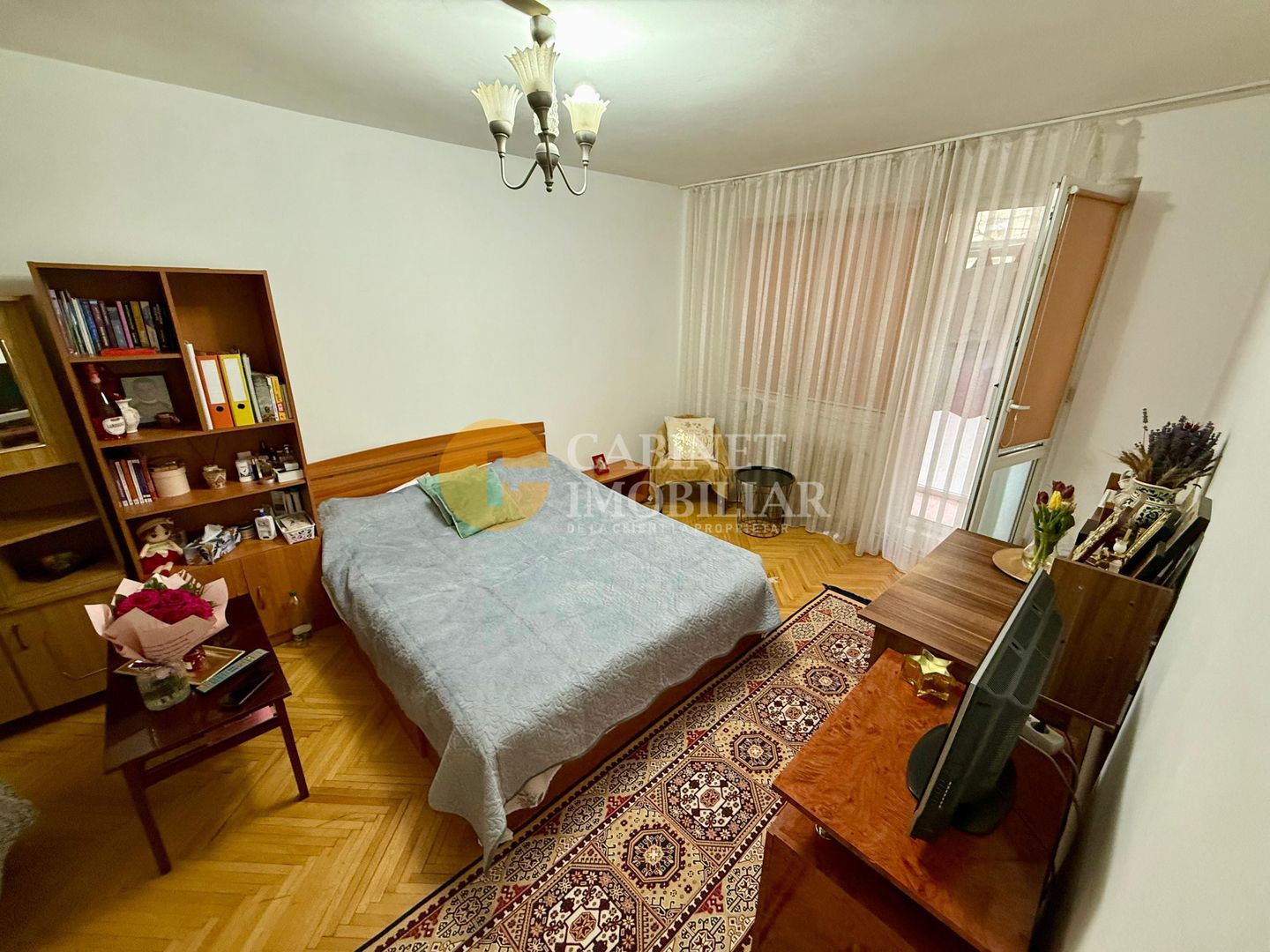 2 Camere Decomandat -  Etaj 2 - Bld. Alexandru Cel Bun - Poză 2