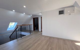 Casa de vanzare la 13 km de Onesti - Poză 19