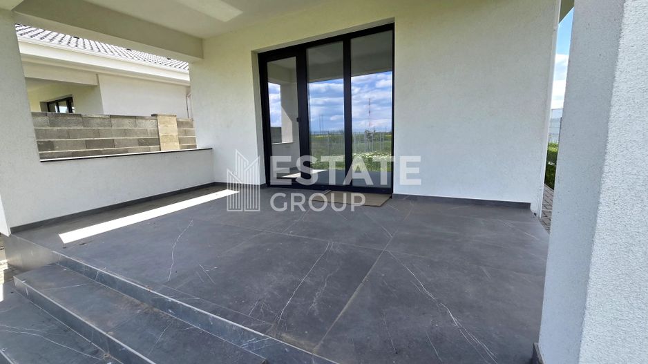 Duplex pe parter cu 3 camere in Covaci - Poză 12