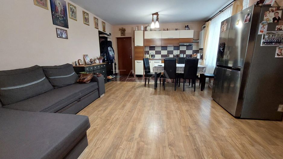 Apartament cu 3 camere in Floresti. - Poză 3