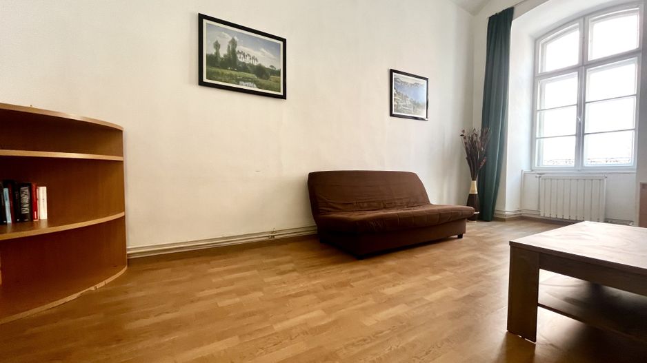Apartament cu 2 camere, spațios,  etaj 1, zona  Piața Libertății - Poză 3