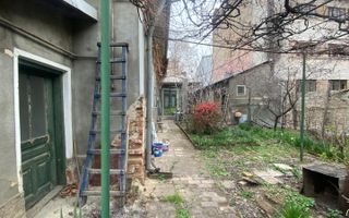Casă cu teren generos lângă Bulevardul Banu Manta - Poză 8