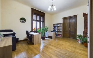 Apartament 3 camere, zona ultracentrală - Poză 5