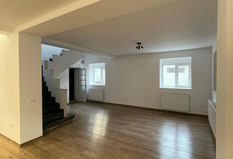 Vila eleganta de inchiriat pe Bd. Marasesti - Poză 4