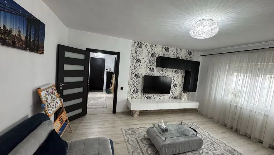 Apartament minunat cu 3 camere, zona Sebastian - Poză 2