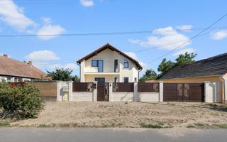 Eleganta, Confortul, Calitatea, liniste Vila P+M Garaj Pecica Arad - Poză 1