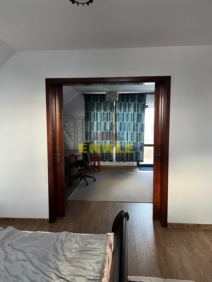 Casa , P+1+teren, 420 mp,situata in Broscauti ,pret 125000 Euro - Poză 9