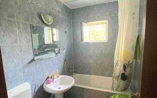 Vand apartament cu 3 camere la et 2 din 4, in Mircea cel batran, Iasi. - Poză 1