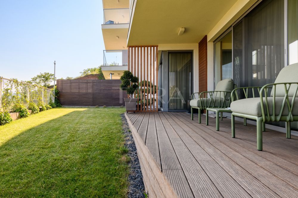 Apartament premium, grădină privată, panoramă și garaj încălzit. - Poză 2