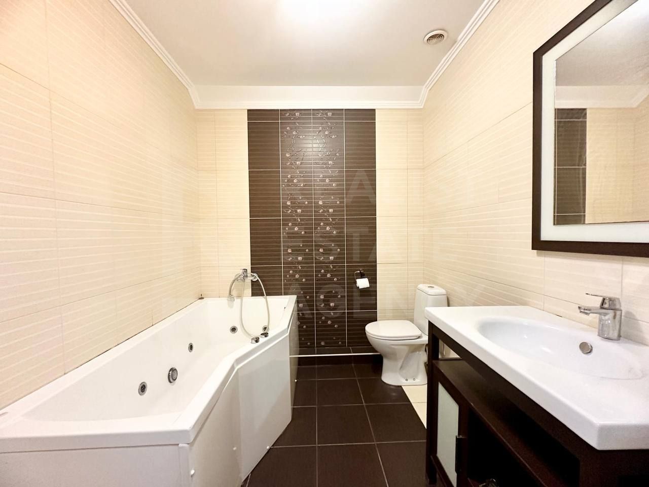 Chirie, Duplex, 6 camere, Strada Vasile Lupu, Buiucani - Poză 16