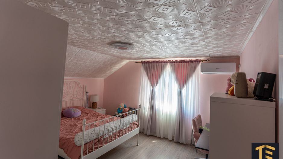 Casă P+M Năvodari | 6 camere | Curte superb amenajată - Poză 19