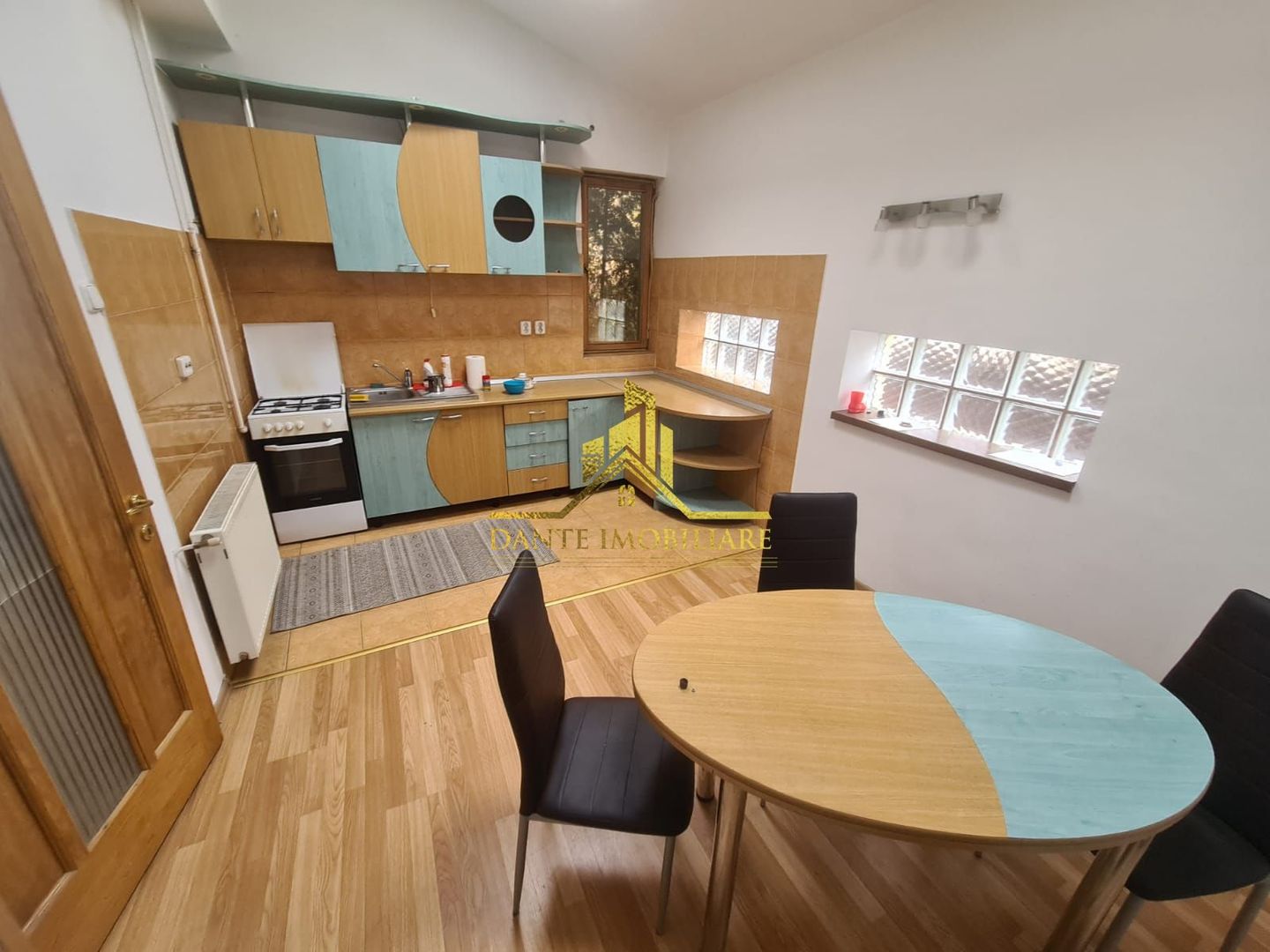Casa individuala, mobilat modern, zona Grigorescu, curte, parcare - Poză 4