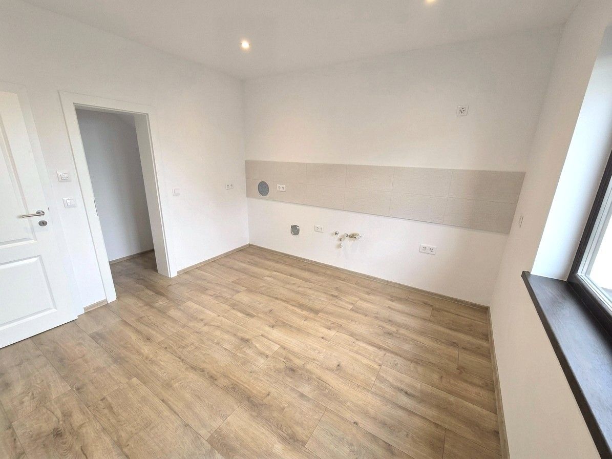 Casa noua individuala, P+E, Cetate, 120 mp, 3 bai - Poză 3