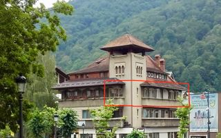 Apartament 3 camere, Bd. Carol I, vizavi de Hotel Montana, centrul Sinaiei - Poză 1