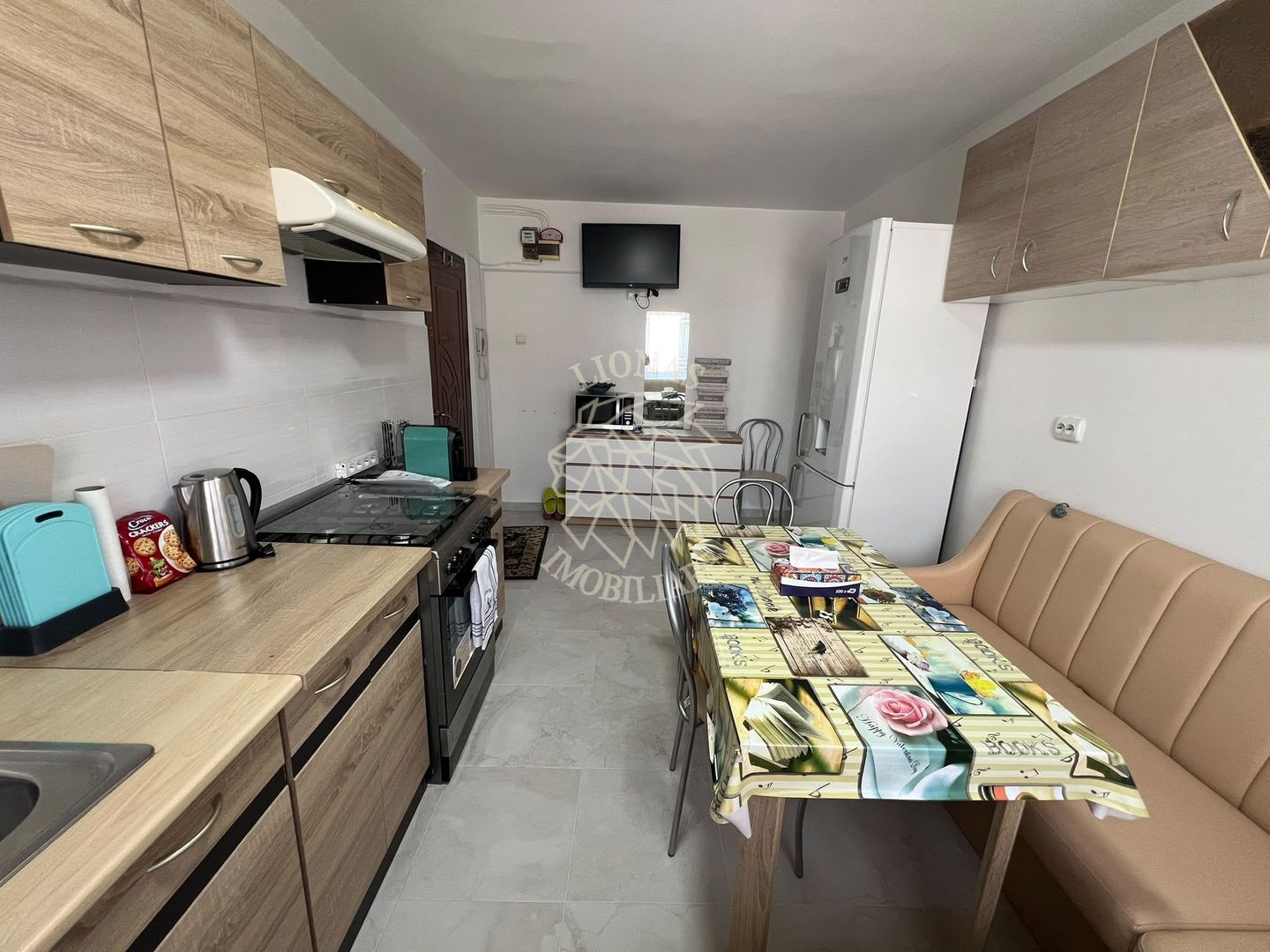 Apartament Renovat 2 camere 59 mp con.-balcon-Zona Decebal - Poză 5