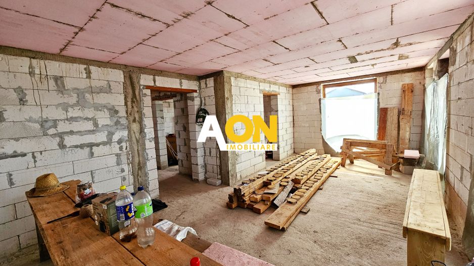 Casa la rosu, 4 camere, 301 mp teren, P+1, zona Alba-Micesti - Poză 10