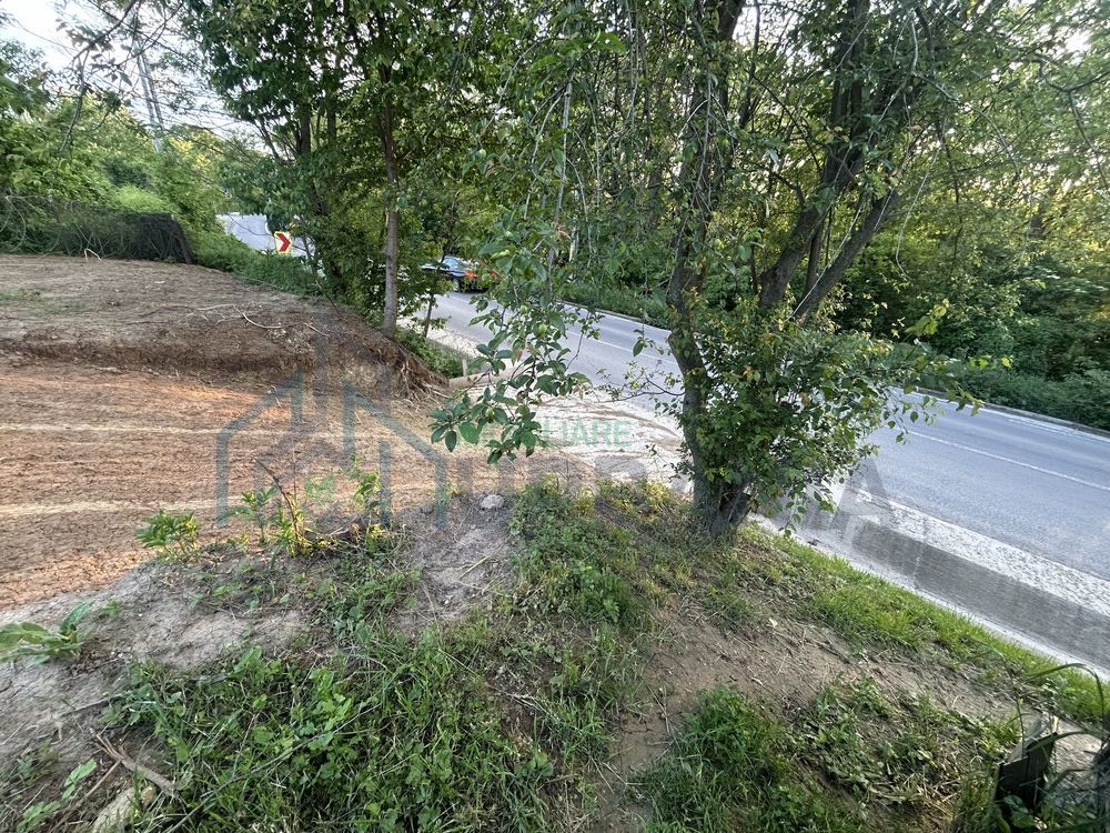Teren intravilan de 600 mp pe Șoseaua Bârnova, lângă Biserica Catolică - Poză 7