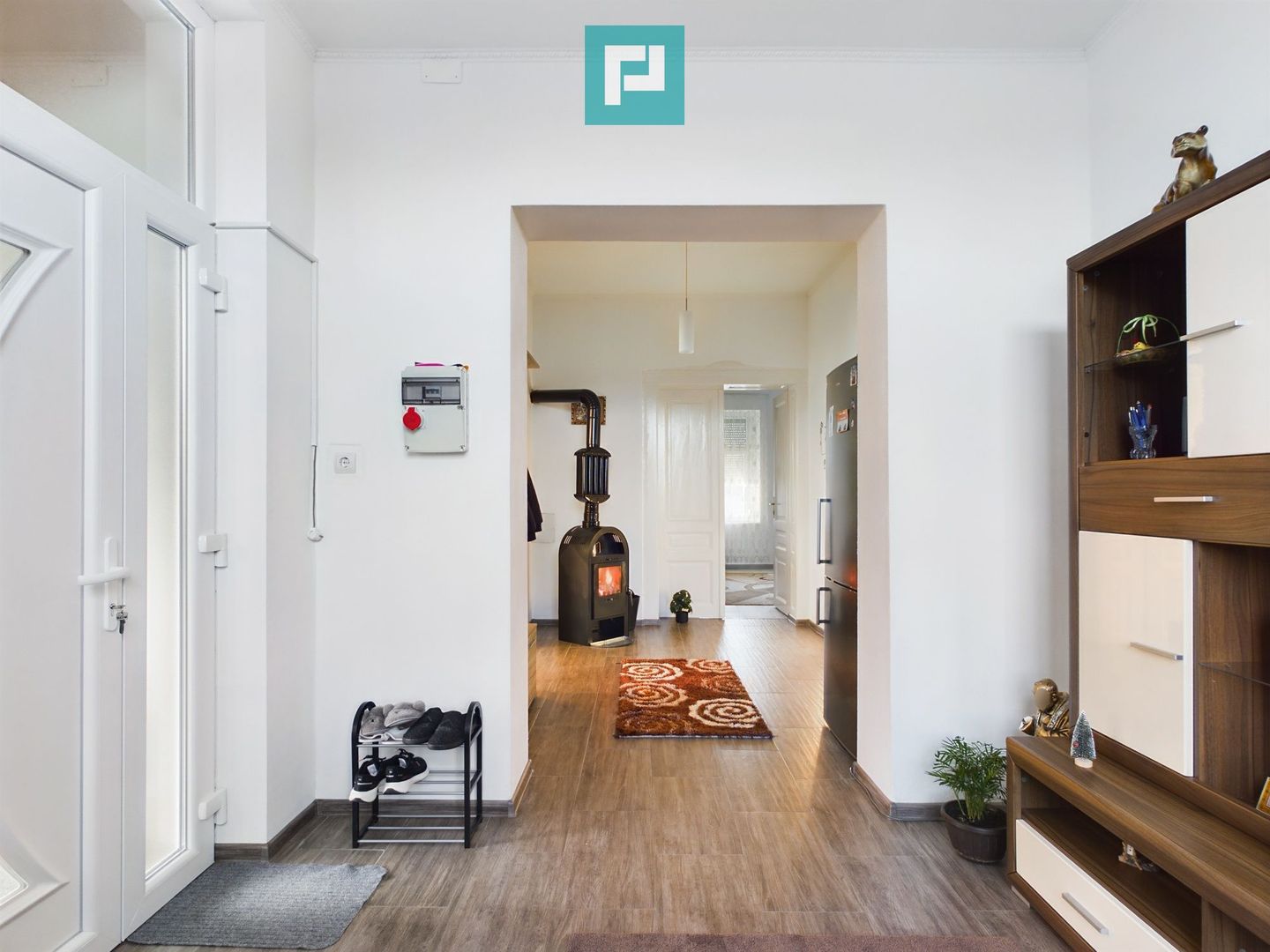 Casă centrală cu spațiu comercial - Poză 4